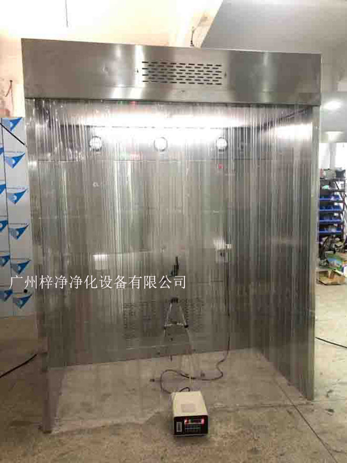 可移動(dòng)式垂直簾層流罩制作現(xiàn)場實(shí)拍圖 可移動(dòng)式垂直簾層流罩制作現(xiàn)場實(shí)拍圖