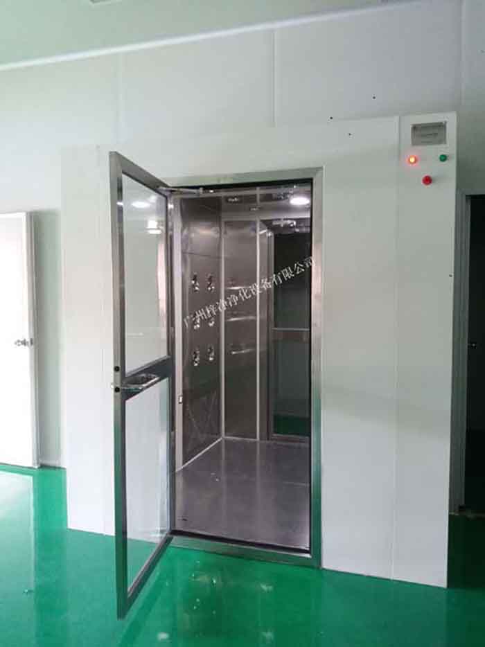 風(fēng)淋室安裝現(xiàn)場實(shí)拍圖 風(fēng)淋室安裝現(xiàn)場實(shí)拍圖