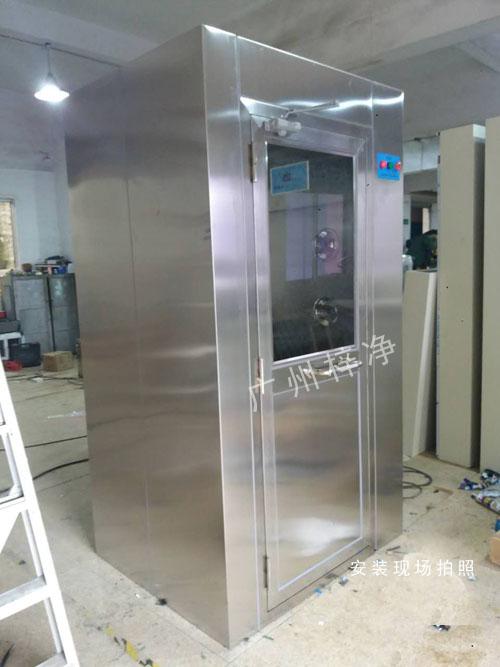 不銹鋼凈化風淋室圖片 不銹鋼凈化風淋室圖片